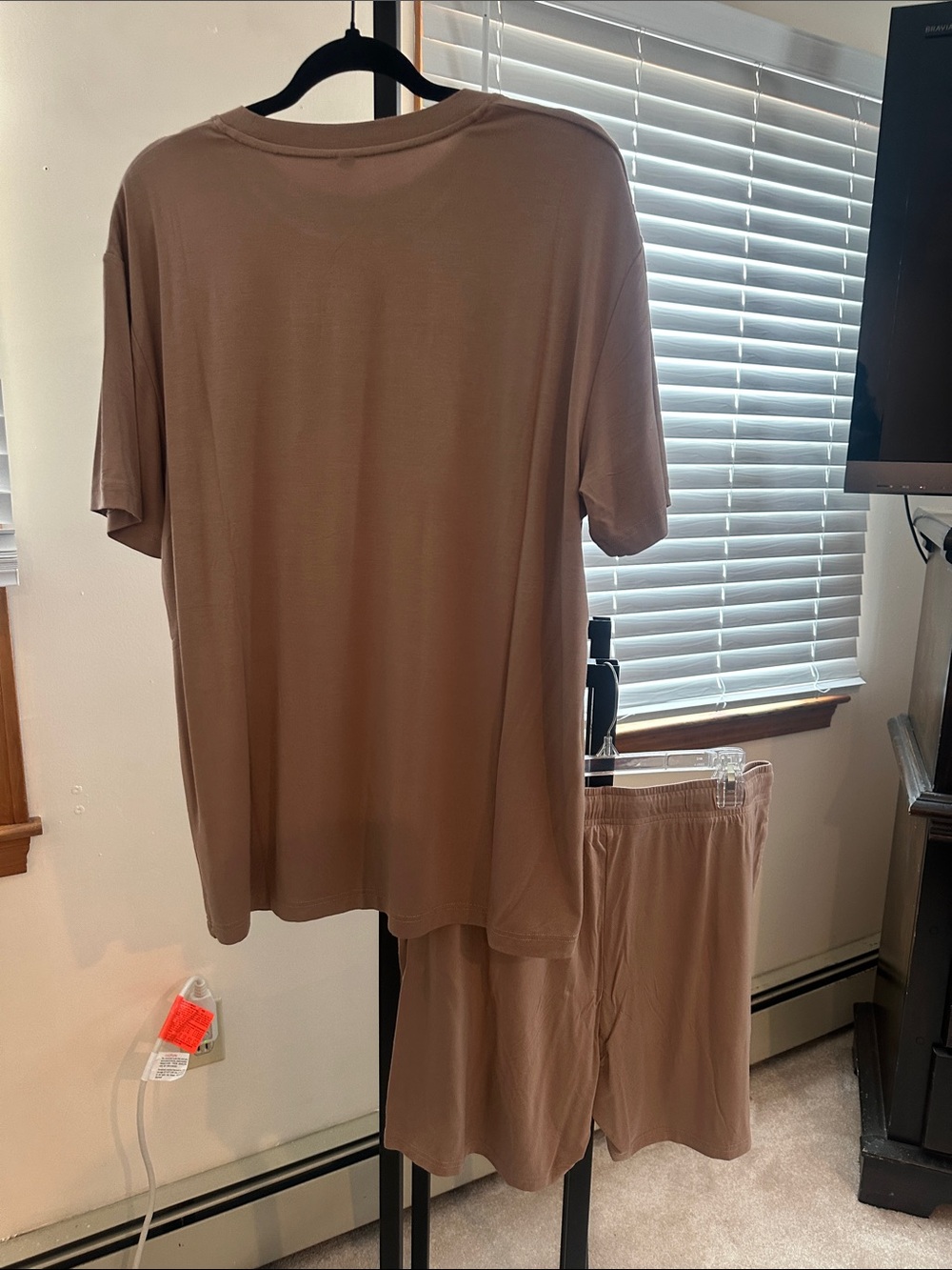 Comfrt Size Large Shirt and Size XL Shorts. - Picture 5 of 5